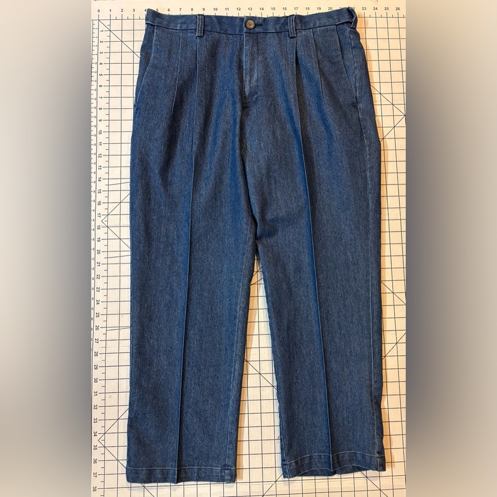 Haggar Men’s Size 36/29 Classic Fit Premium Style Denim Chino Style Pants